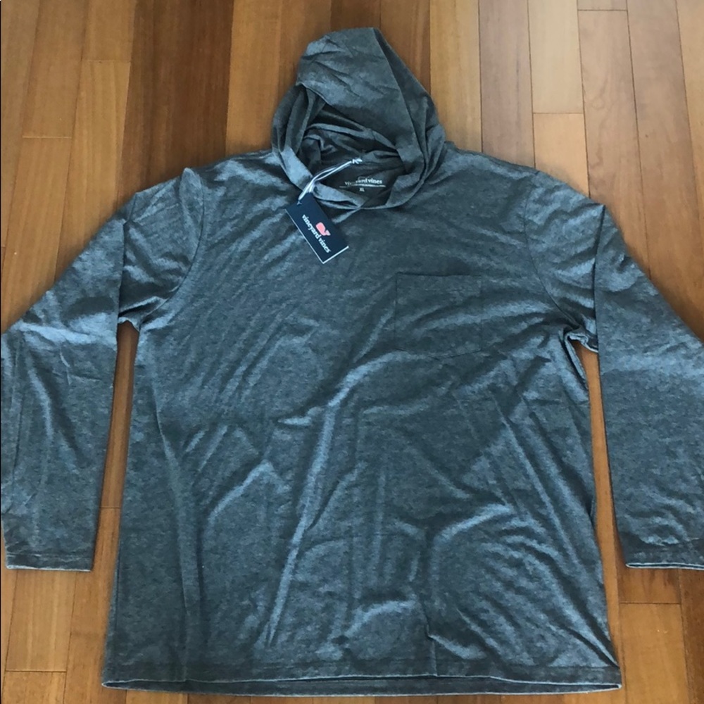 Men’s Vineyard Vines Gray Edgartown Hoodie TShirt